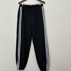 Men’s Cuffed-Bottom Black Sweatpants L